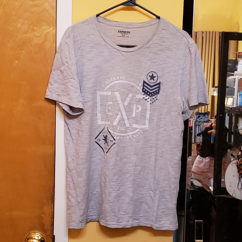 EXPRESS Tshirt